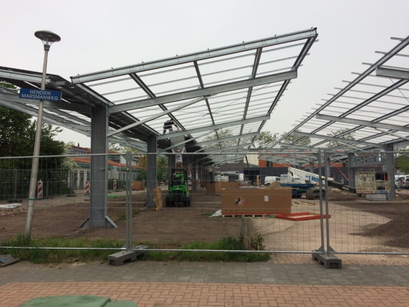 Laadplein onder zonnedak