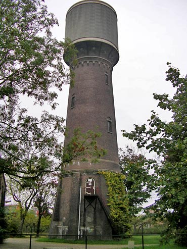 Watertoren en pomphuis